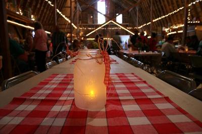 barn-table-decorations.jpg