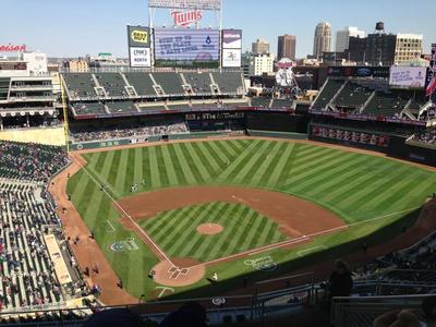 twins_stadium_1.jpg