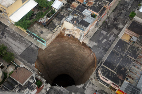 guatemala-sinkhole.jpg